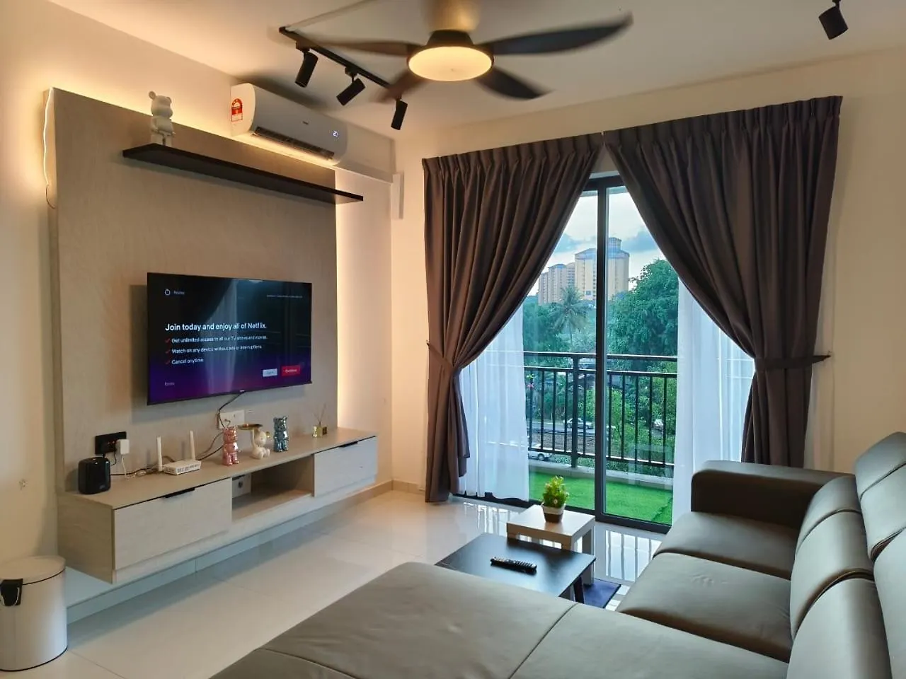Apartment Central Park Tampoi Larkin 2 Bedroom -New Bear Bricks Style Johor Bahru